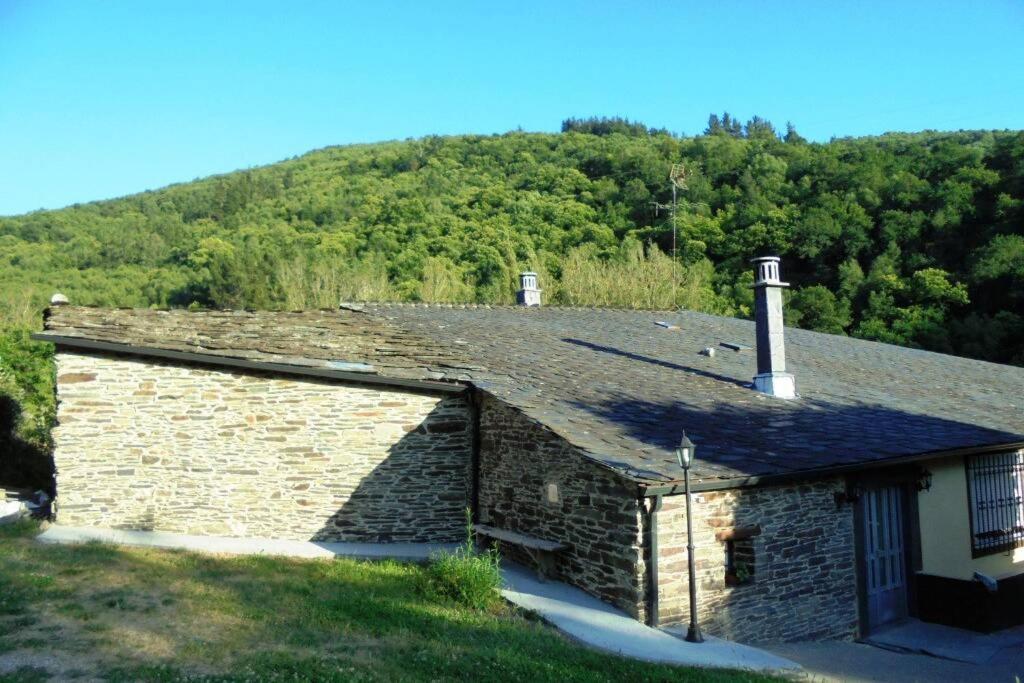 Apartamento Con Vistas Al Rio A Solaina Samos Zewnętrze zdjęcie